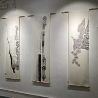 可以自行揭開的畫展品！