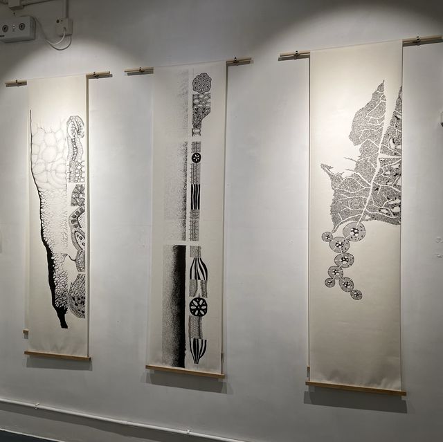可以自行揭開的畫展品！