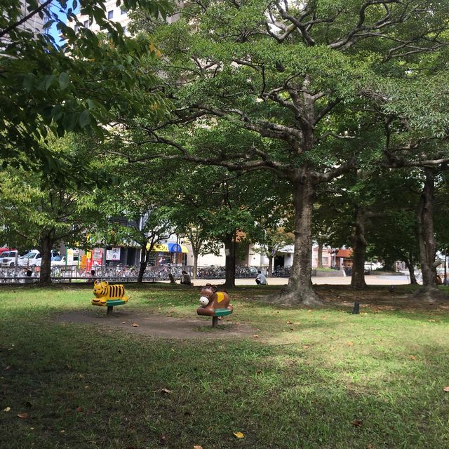 中洲の喧騒にあるオアシス【冷泉公園】