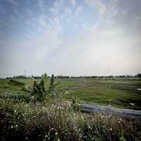 Take a boat ride to an island in Guangzhou