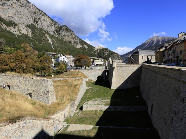 世界文化遗产法国沃邦要塞之布里杨松要塞