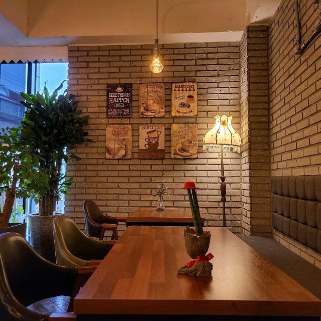 대구 김광석거리 카페, 몬다코