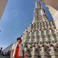 สัญลักษณ์ของ กรุงเทพฯ ที่อยู่บนฝั่งธนบุรี