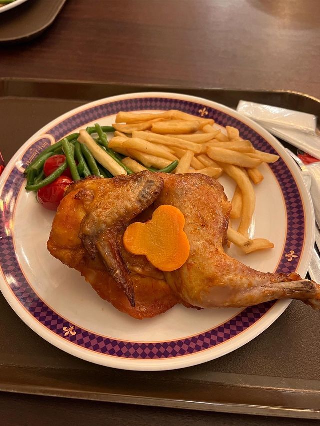 王子公主入迪士尼食咩🤫