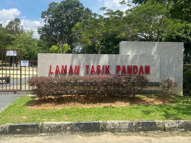Laman Tasik Pandan at Taman Molek JB