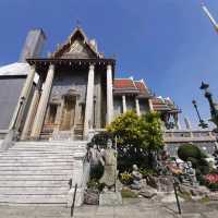 Visit the Grand Palace in Bangkok 