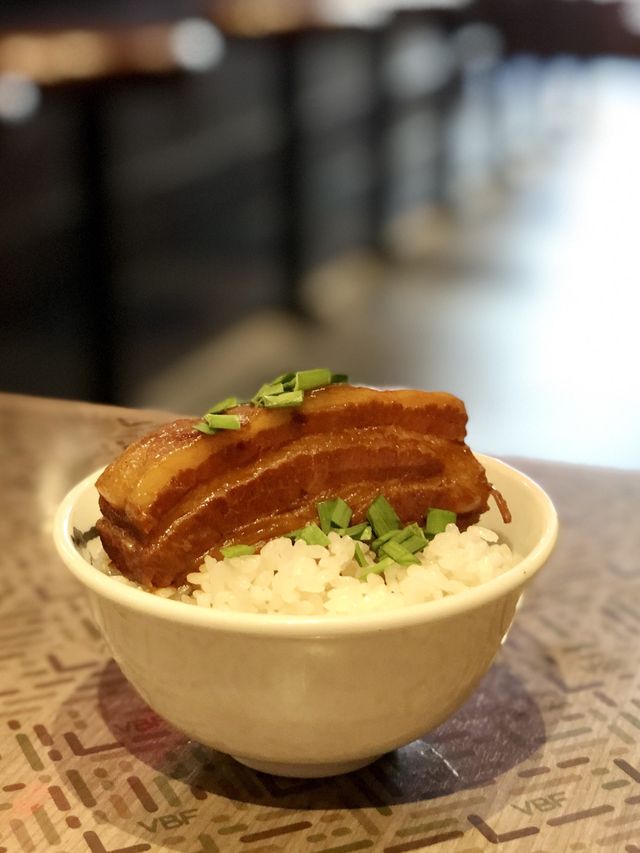 暗黑風格食拉麵