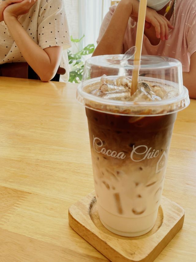 Cocoa Chic Cafe, a cozy space for traveler