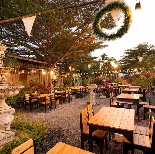 บางรักคาเฟ่ ณ วังน้ำเขียว