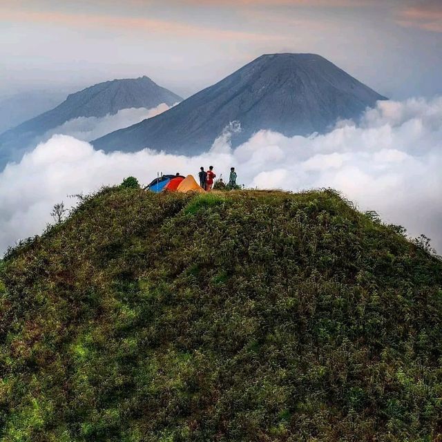 MOUNT PRAU, DIENG PLATEAU