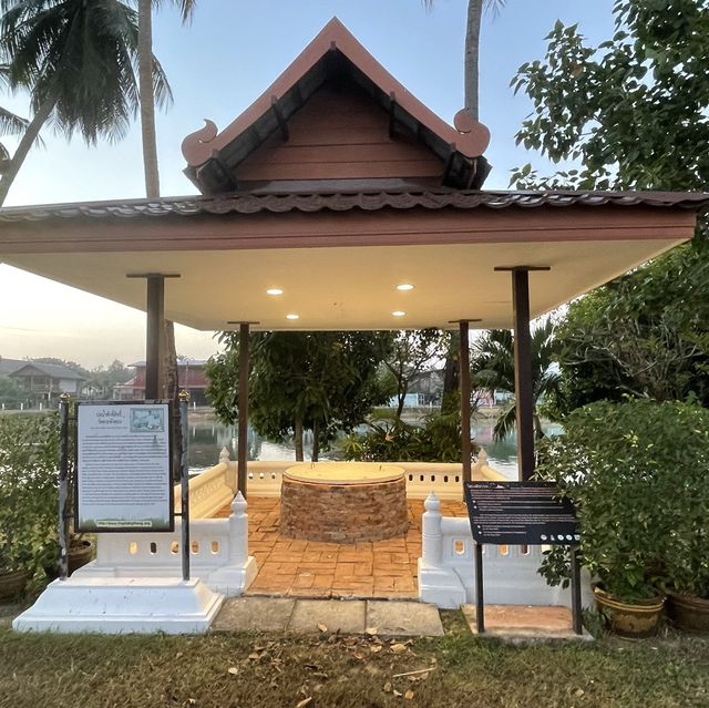 ทำบุญตักบาตรวันแม่ที่วัดตระพังทอง สุโขทัย
