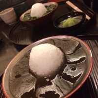 伸びてトロける絶品本わらび餅『ぎをん徳屋』