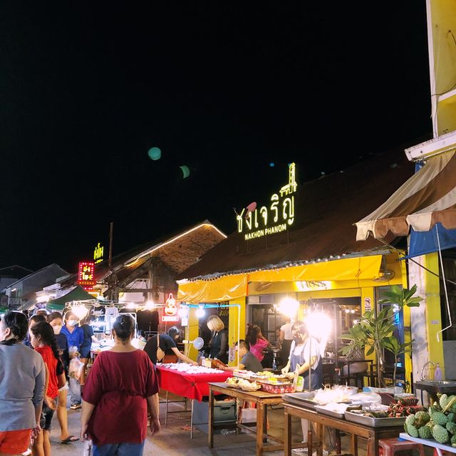 Mekong Walking Street 🚶🏻🤸🏻‍♂️🏃🏻‍♀️