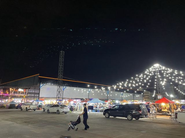 Owl Market ตลาดนกฮูก at Nonthaburi 
