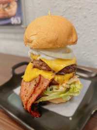 用心小店巨型🍔