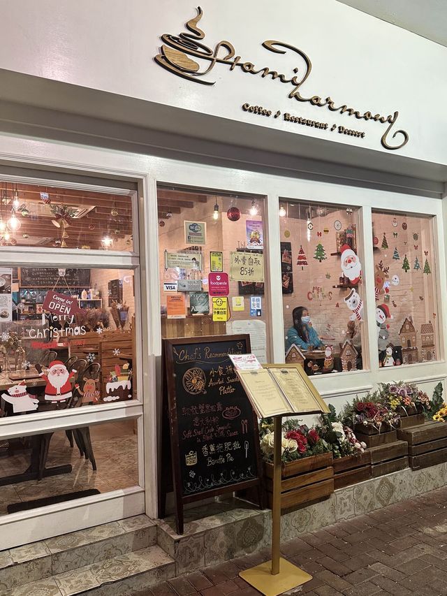 太子文青café🦉📸️聖誕🎄氣氛濃厚💛