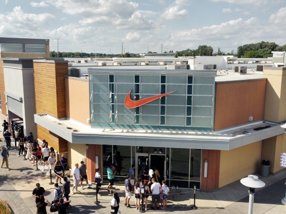 nike factory store toronto premium outlet