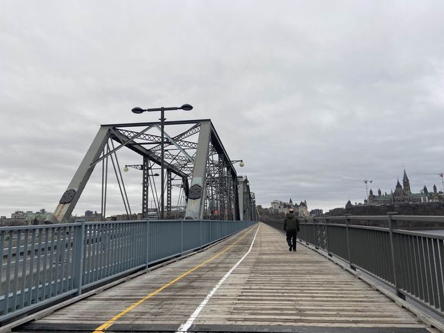 Alexandra Bridge - Interprovincial Bridge Alexandra Bridge - Interprovincial Bridge