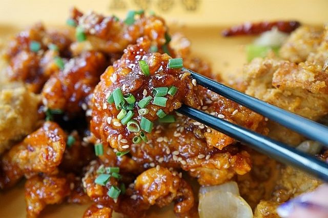 교대역 치킨 맛집. 노랑통닭