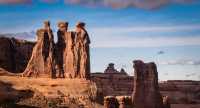 The Arches National Park in the United States, known as the "Red Rock Wonderland", gathers the most beautiful natural arches in the world.