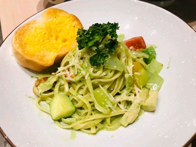 【新北】咖啡廳推薦|聚餐推薦|大使館