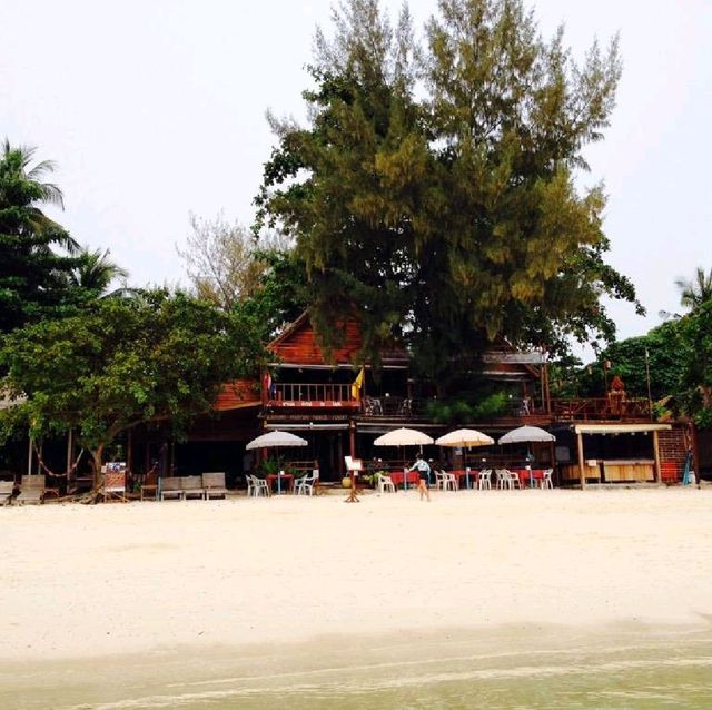 Zanom Sunrise Beach Resort 