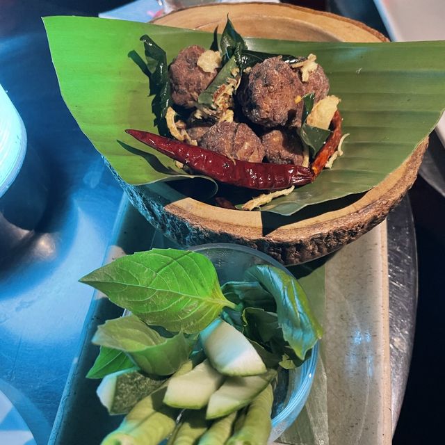 Rooftop bar ชื่อดังในโรงแรมหรู