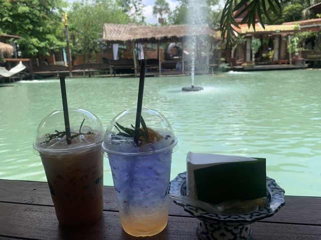 คาเฟ่และที่พักอยุธยา สไตล์เรือนไทย
