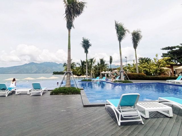 Superb Resort Hotel in Subic!