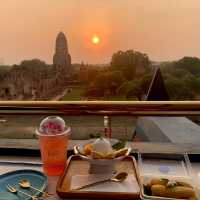 หอมกลิ่น คาเฟ่ขนมไทย วิววัด บรรยากาศกรุงเก่า