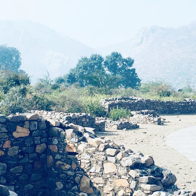 Bhangarh Fort : Most Haunted Place in India 