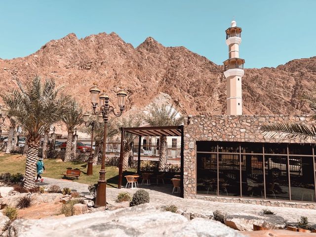 Rock your day at Khor Fakkan!