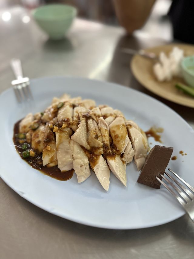 【曼谷紅大哥水門雞飯】記得係桃紅色嗰間！