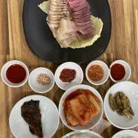 홍어삼합은 여기서! '순라길'