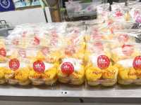 ตลาดน้ำดอนหวาย ของอร่อยๆ เพียบ