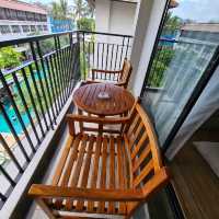 รีสอร์ทใจกลางป่าตอง 