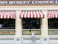 迪士尼樂園美國小鎮大街人氣大街餐廳Corner Cafe！