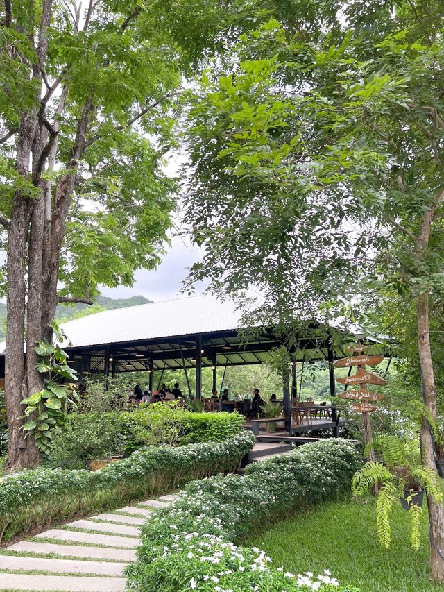 Lake View Cafe & Restaurant | Kanchanaburi