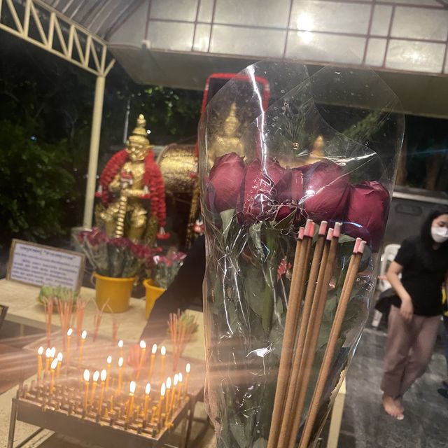 วัดหัวลำโพง วัดชิคๆ ที่เปิดตลอด 24ชั่วโมง 🙏🏻