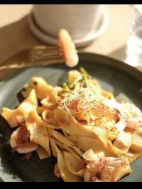 K11 西斜日式木系Cafe 