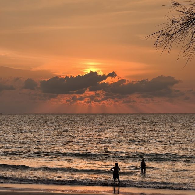 GOLDEN HOUR IN BANGTAO BEACH 🌊 