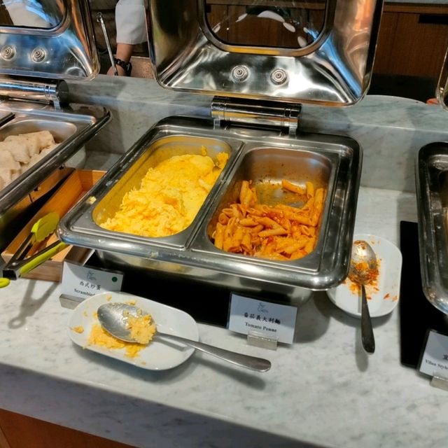 礁溪誠闊溫泉渡假飯店-森林系用餐環境（早餐）