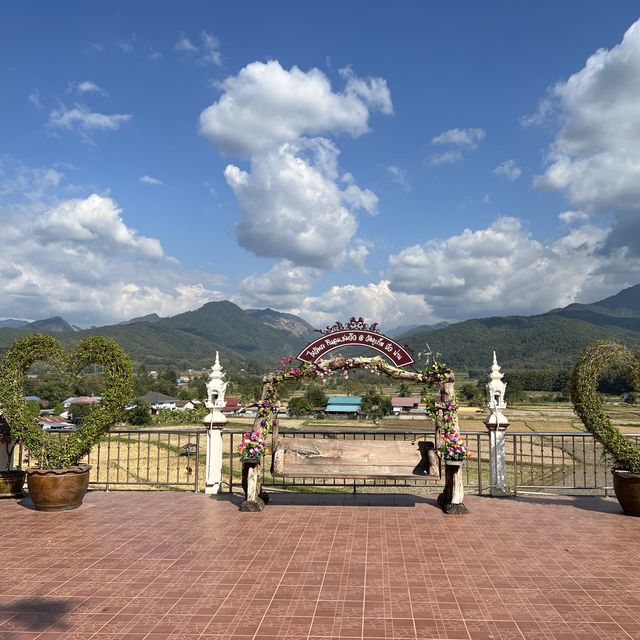 วัดงามเห็นวิวเขา