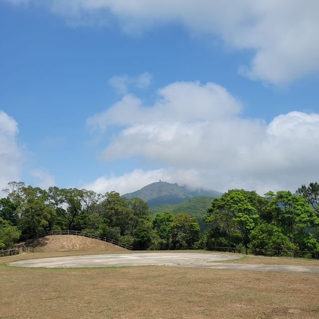 行較偏門的逆走蓮花山