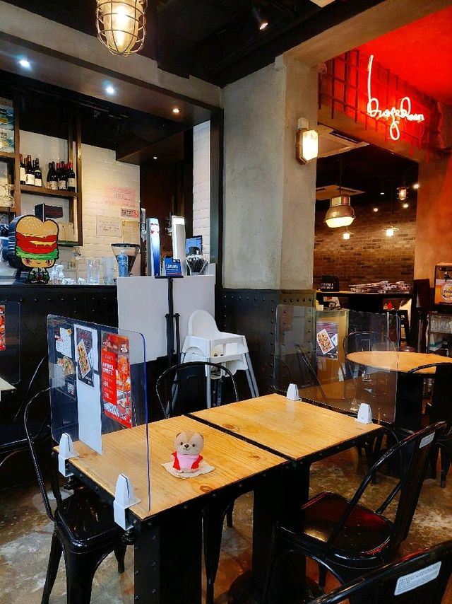 銅鑼灣 | Burgeroom | 足料漢堡包