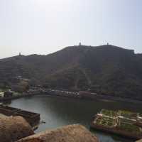 the gigantic Amer Fort