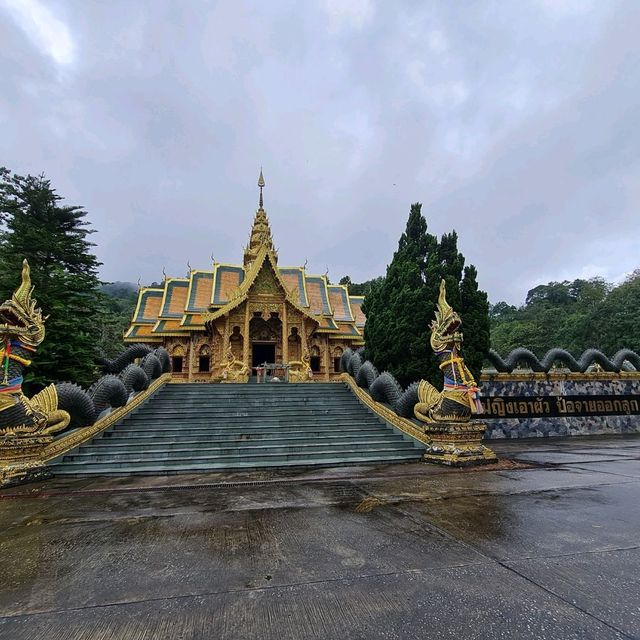 วัดพระพุทธบาทสี่รอย

