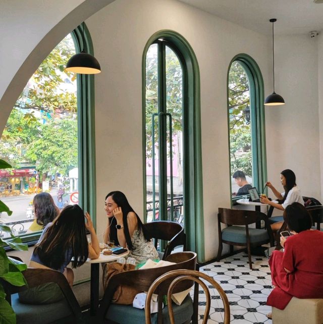 Cutest French Cafe in Hanoi! ☕ 