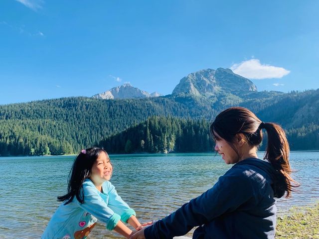 黑山景點-黑湖