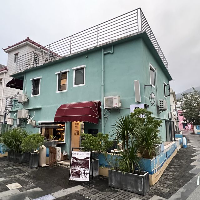 充滿藝術氣氛的海濱小鎮